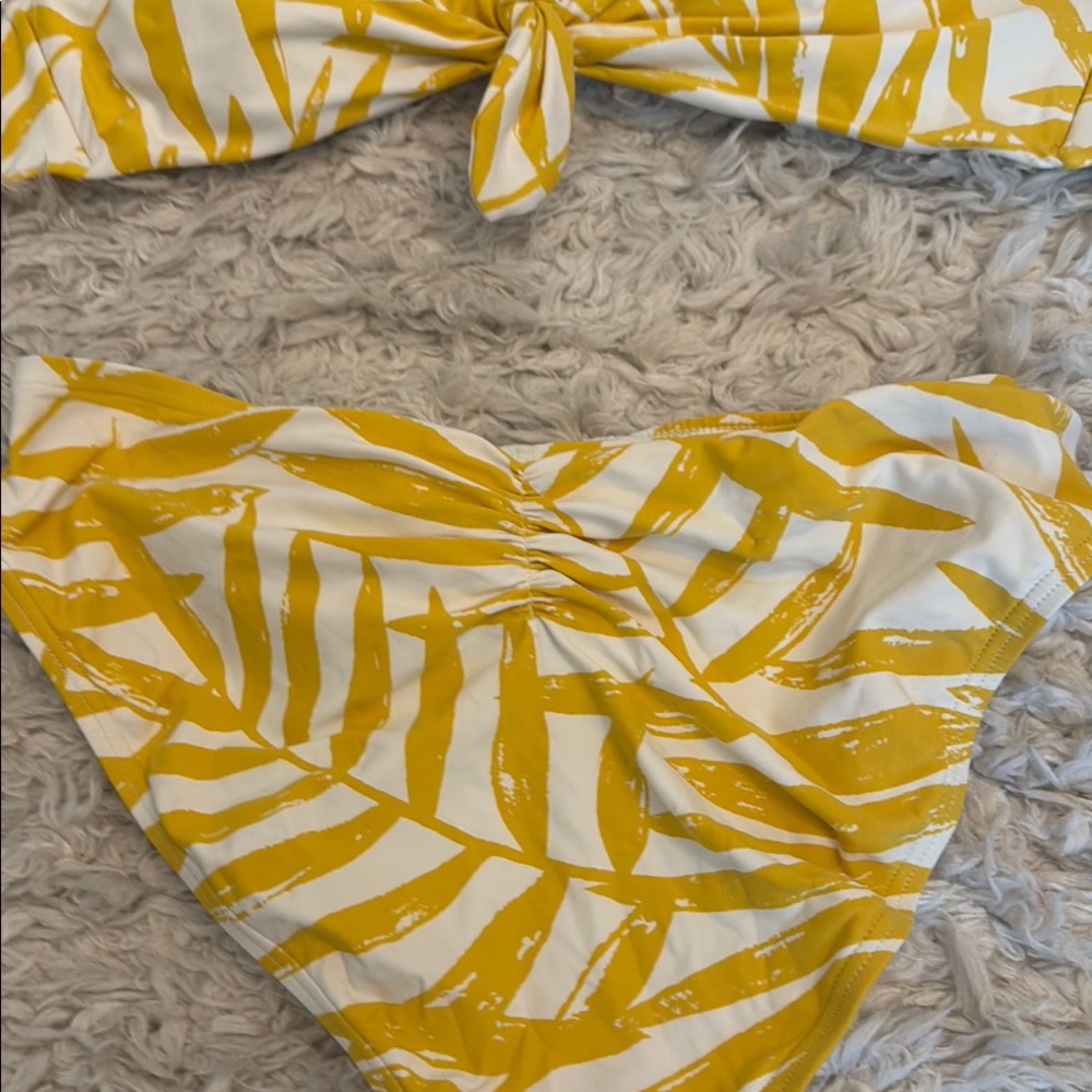 Carmen Marc Valvo Geometric Yellow and White Bikini - Picture 7 of 14